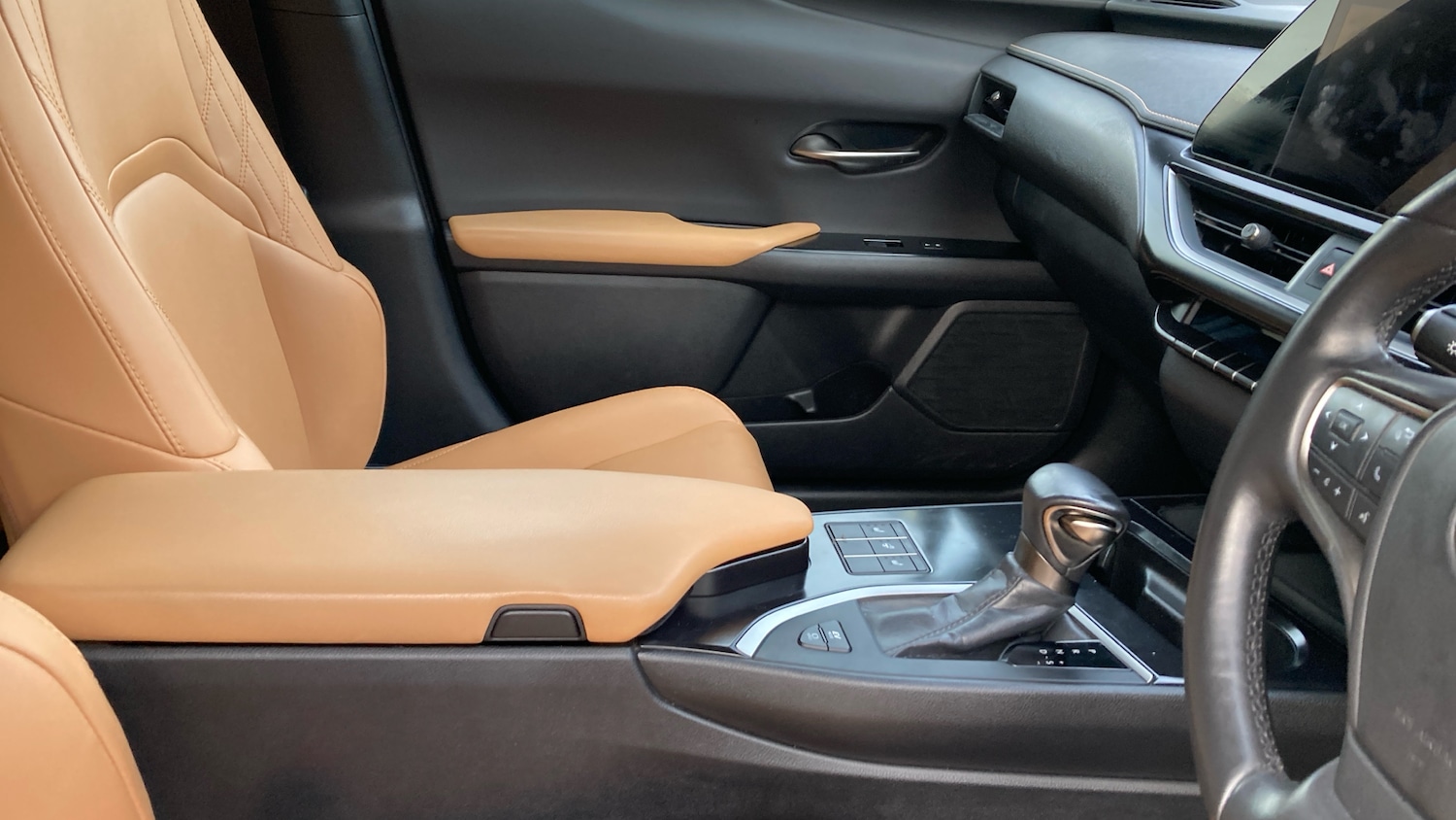 Used Lexus UX 2023 for sale - 76986705: Photo 34