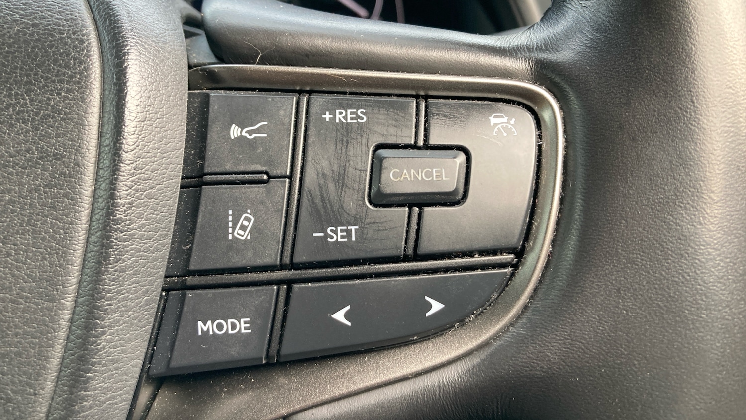 Used Lexus UX 2023 for sale - 76986705: Photo 36