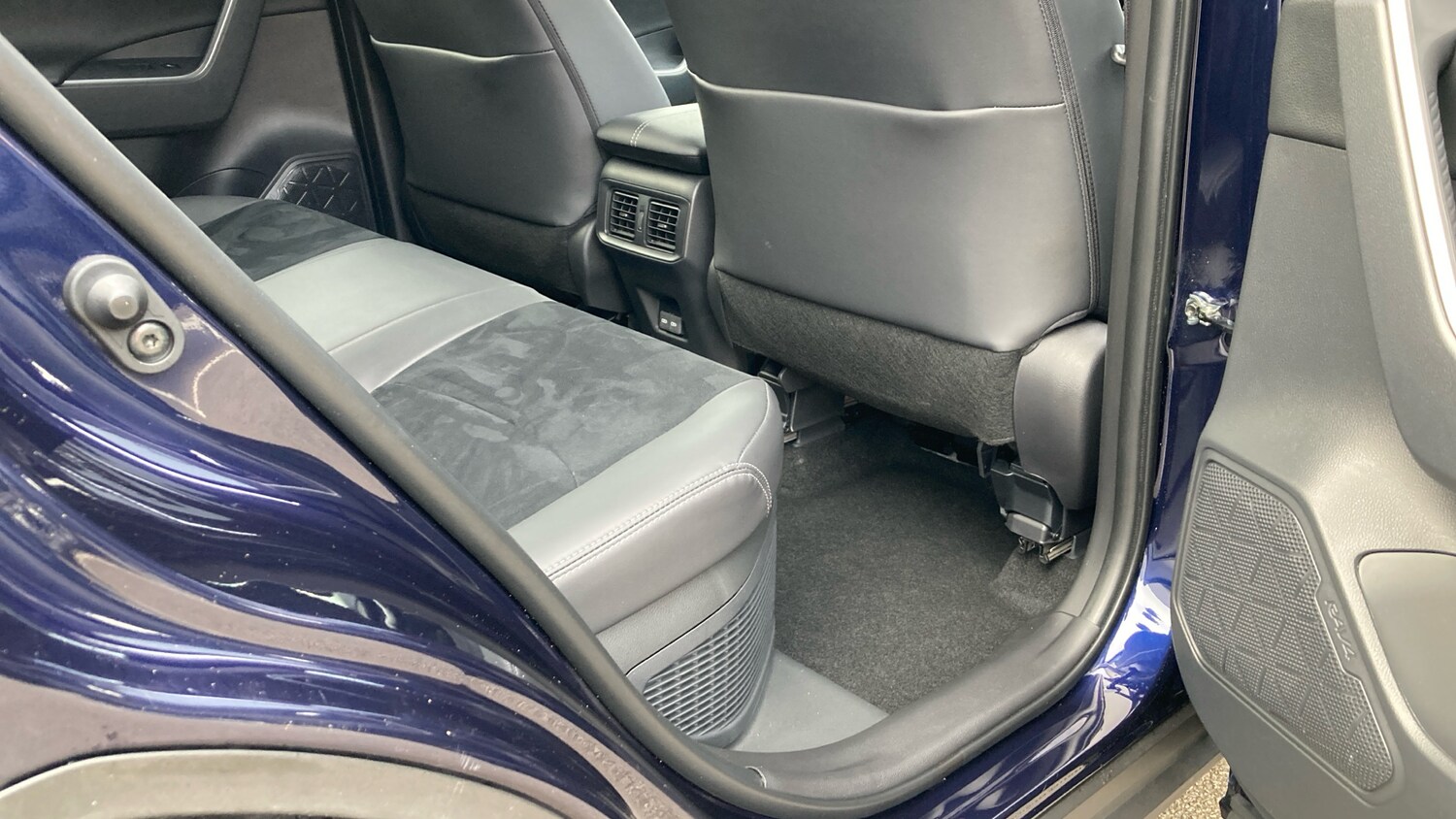 Used Toyota RAV4 2025 for sale - 77652956: Photo 12