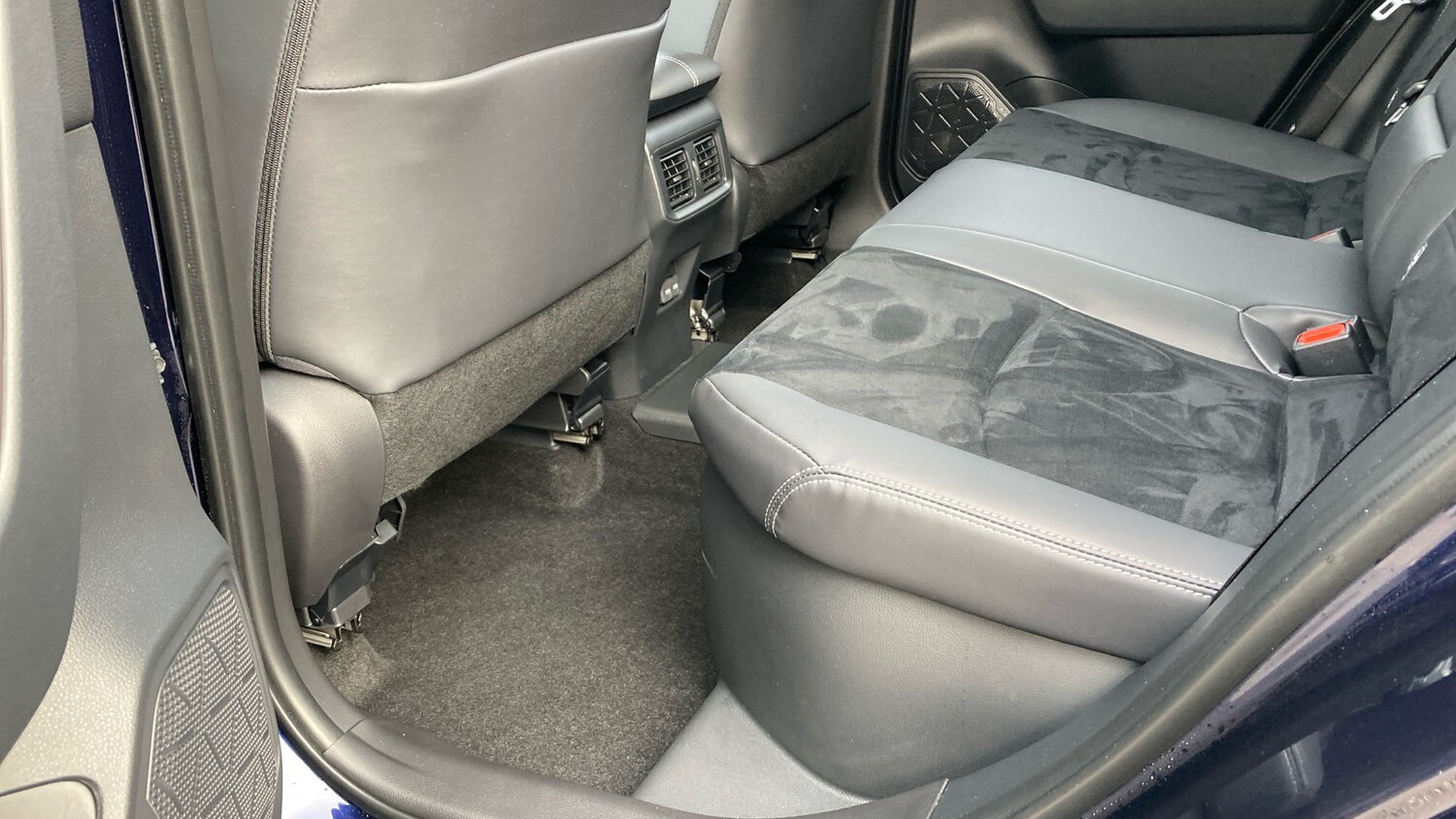 Used Toyota RAV4 2025 for sale - 77652956: Photo 13