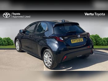 Used Toyota Yaris 2023 for sale - 79629699: Photo