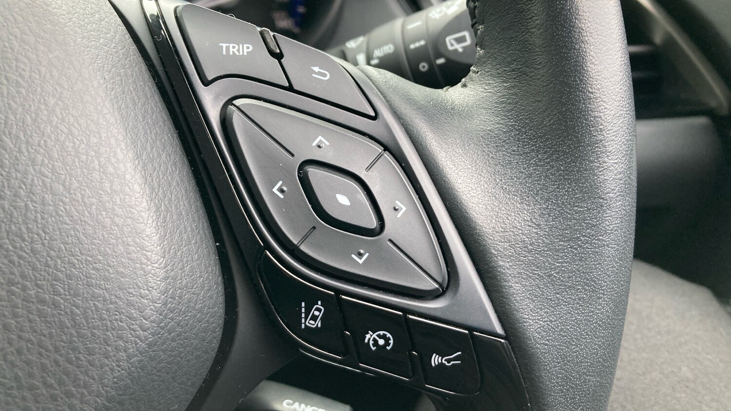 Used Toyota C-HR 2021 for sale - 77903778: Photo 40