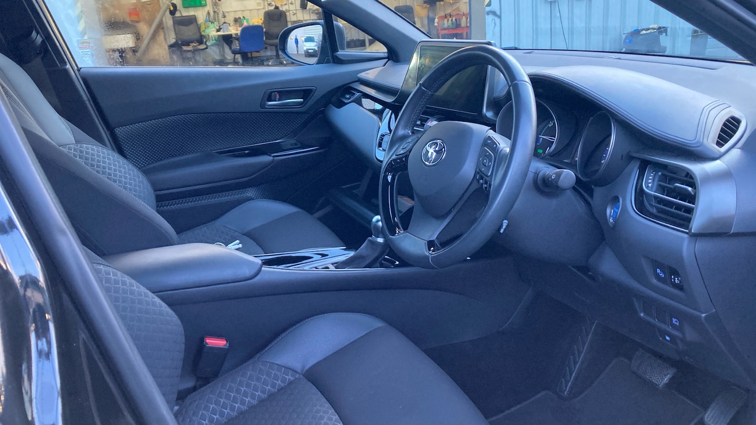 Used Toyota C-HR 2022 for sale - 77005811: Photo 11