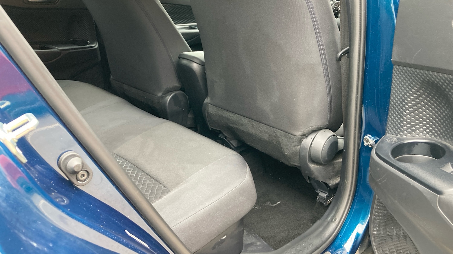 Used Toyota C-HR 2023 for sale - 76290481: Photo 12