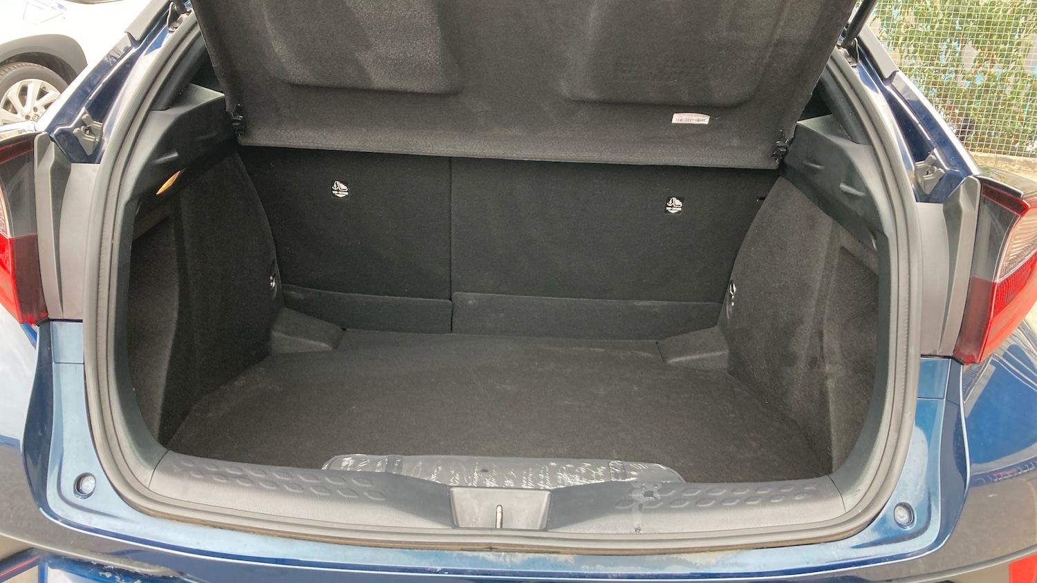 Used Toyota C-HR 2023 for sale - 76290481: Photo 14