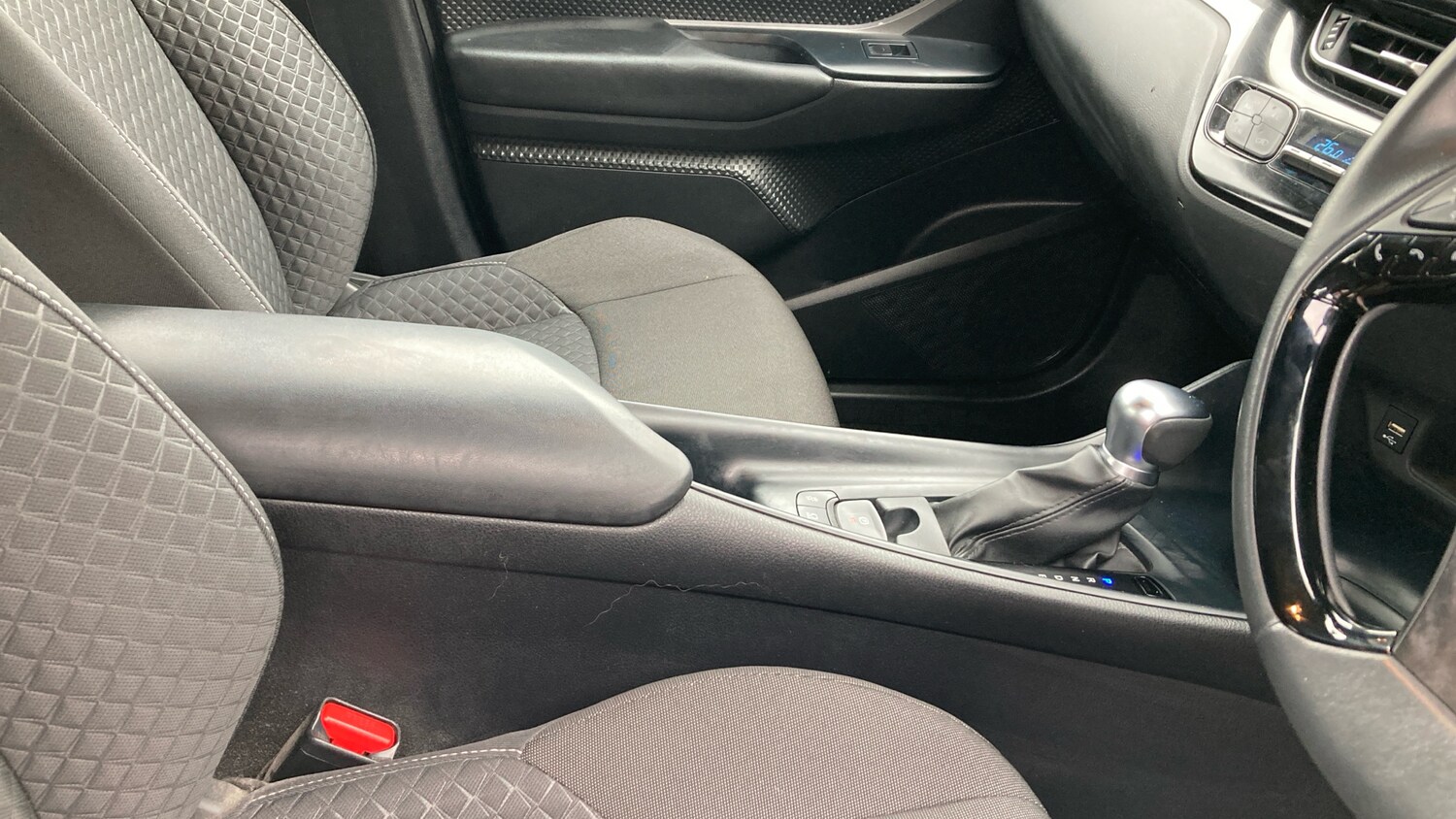Used Toyota C-HR 2023 for sale - 76290481: Photo 34