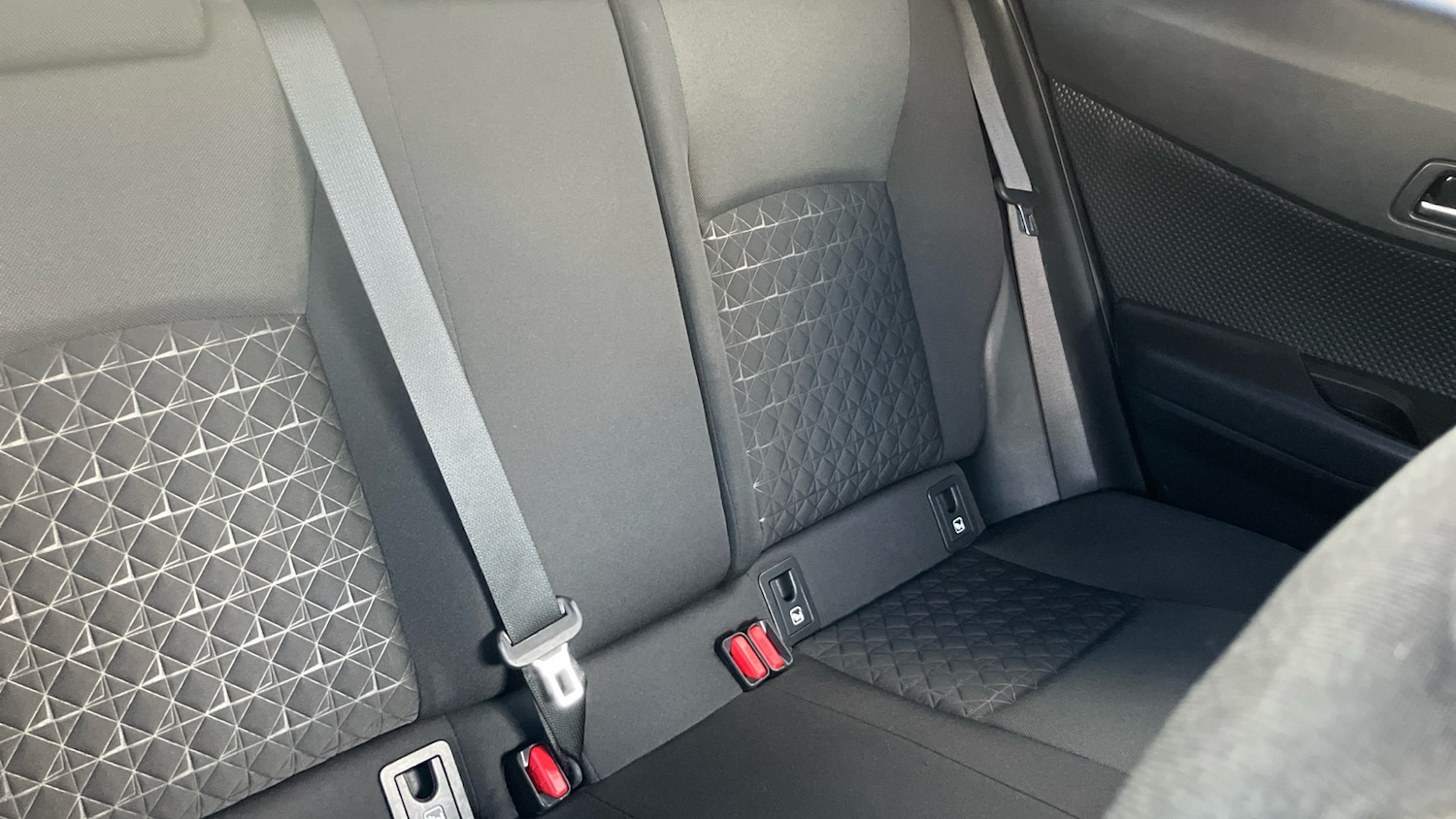 Used Toyota C-HR 2021 for sale - 76476365: Photo 20