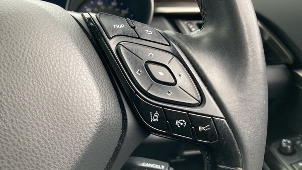 Used Toyota C-HR 2019 for sale - 76126228: Photo 40