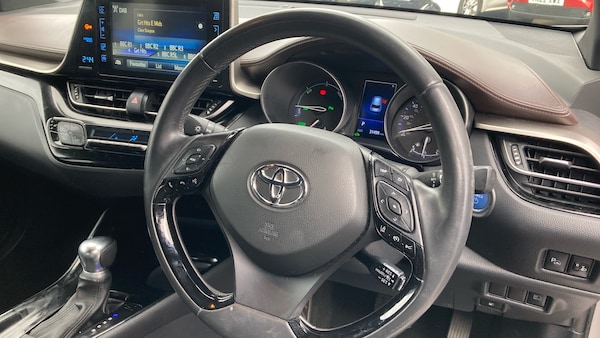 Used Toyota C-HR 2019 for sale - 76126228: Photo 8