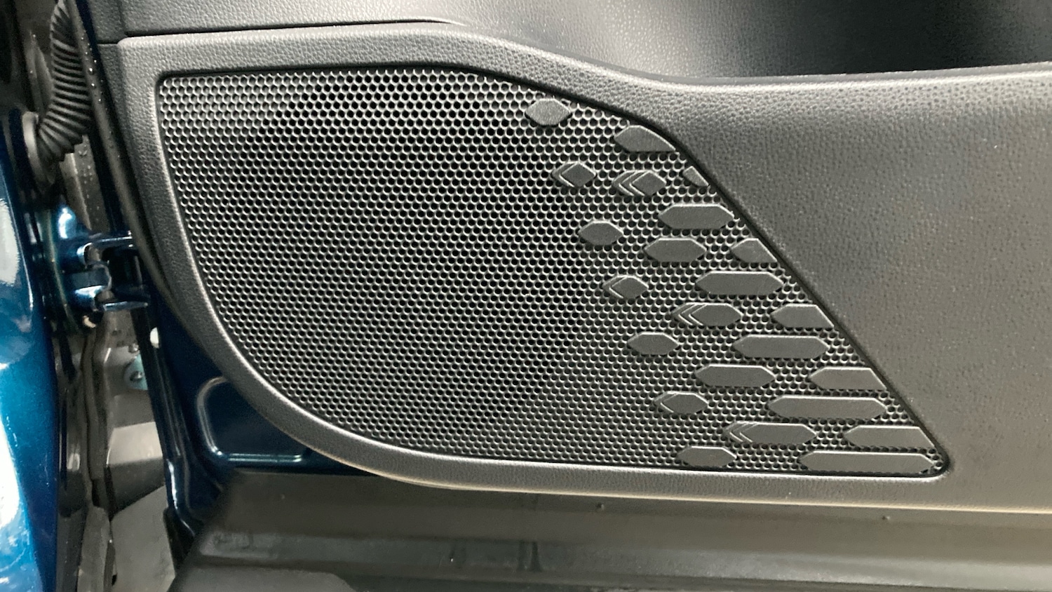 Used Toyota C-HR 2024 for sale - 77983561: Photo 34