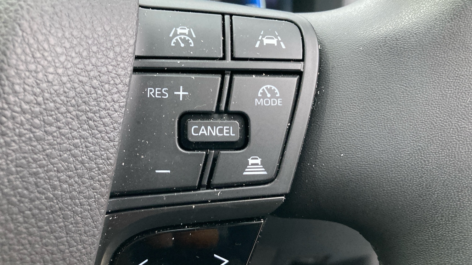 Used Toyota C-HR 2024 for sale - 77983561: Photo 37