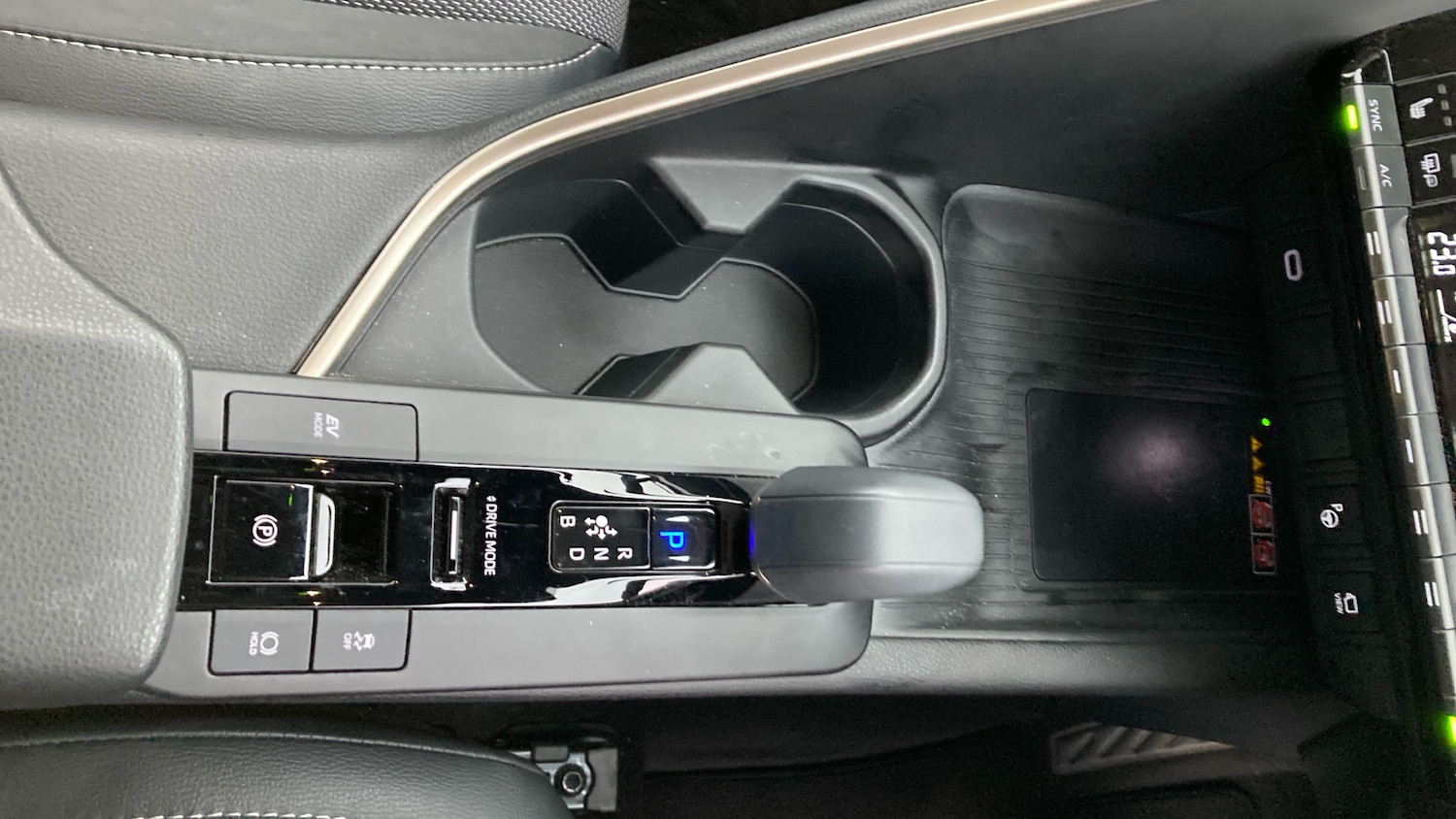 Used Toyota C-HR 2024 for sale - 77983561: Photo 40