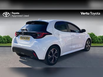 Used Toyota Yaris 2024 for sale - 79706084: Photo