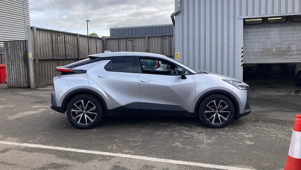 Used Toyota C-HR 2023 for sale - 76184299: Photo 16