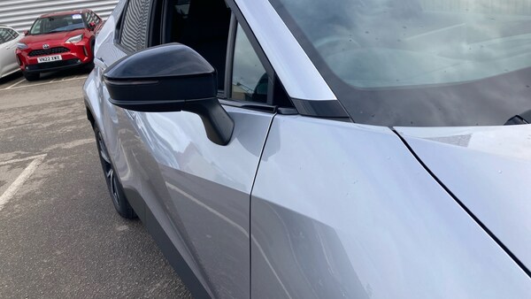 Used Toyota C-HR 2023 for sale - 76184299: Photo 32