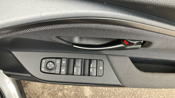 Used Toyota C-HR 2023 for sale - 76184299: Photo 33