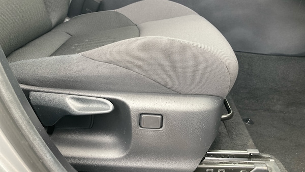 Used Toyota C-HR 2023 for sale - 76184299: Photo 35