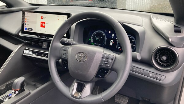 Used Toyota C-HR 2023 for sale - 76184299: Photo 6