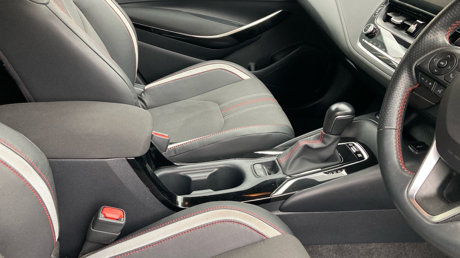 Used Toyota Corolla 2022 for sale - 76614670: Photo 34