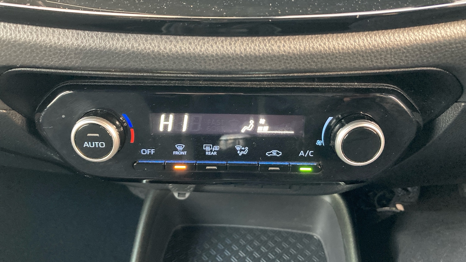 Used Toyota Aygo X 2022 for sale - 76945777: Photo 40