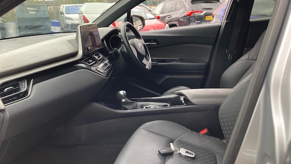 Used Toyota C-HR 2023 for sale - 76076294: Photo 10