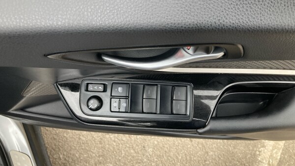 Used Toyota C-HR 2023 for sale - 76076294: Photo 32
