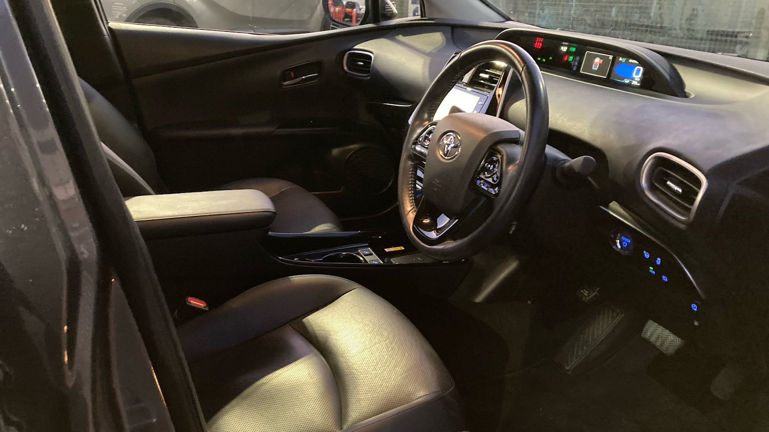 Used Toyota Prius 2019 for sale - 76791306: Photo 11