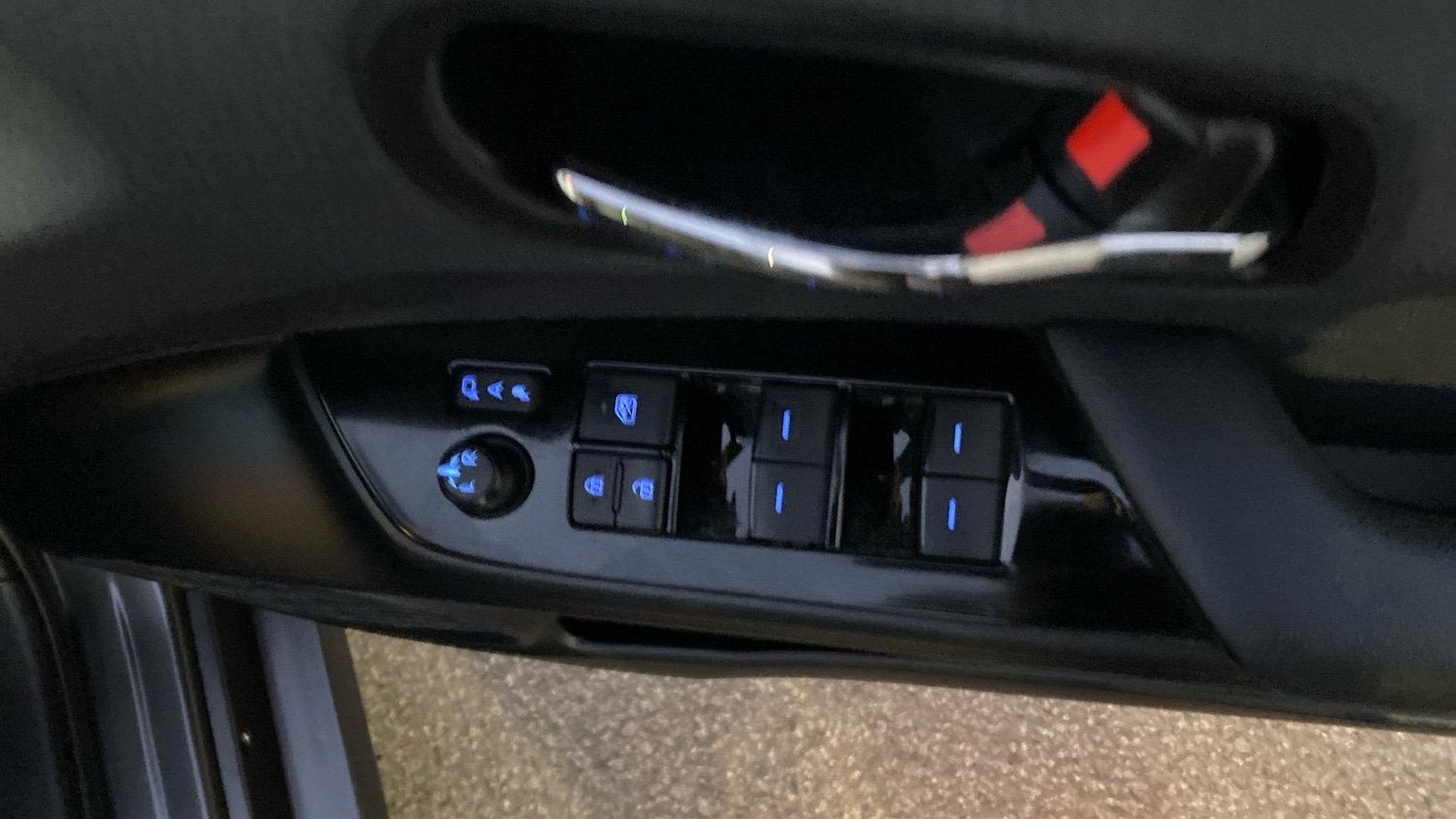 Used Toyota Prius 2019 for sale - 76791306: Photo 32