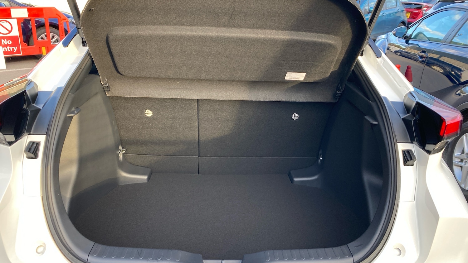 Used Toyota C-HR 2025 for sale - 76694168: Photo 14