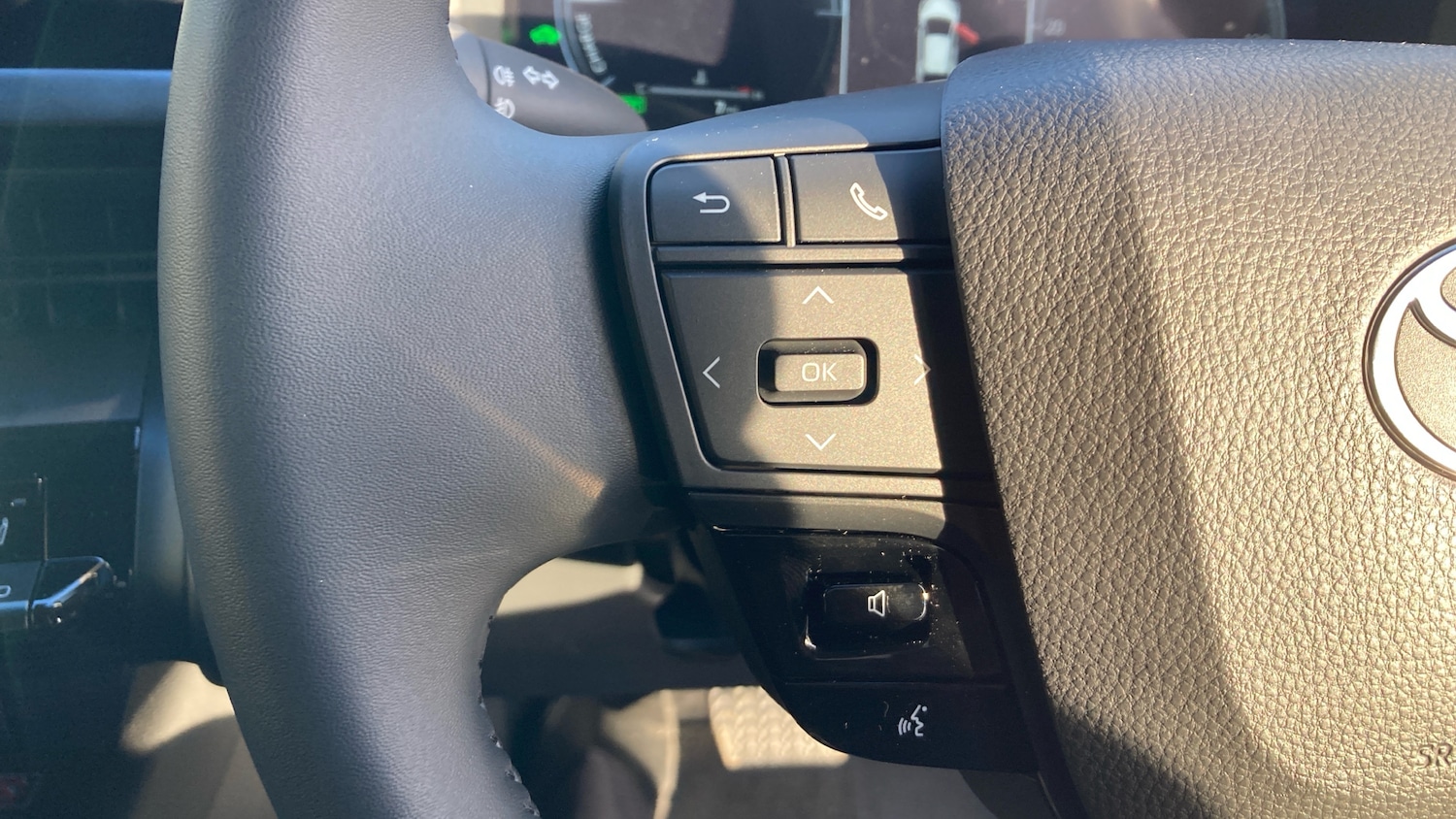 Used Toyota C-HR 2025 for sale - 76694168: Photo 39