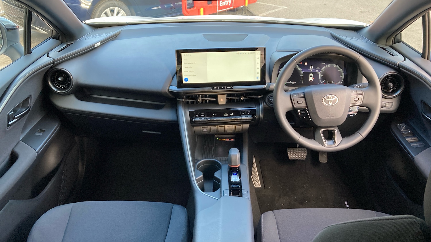 Used Toyota C-HR 2025 for sale - 76694168: Photo 5