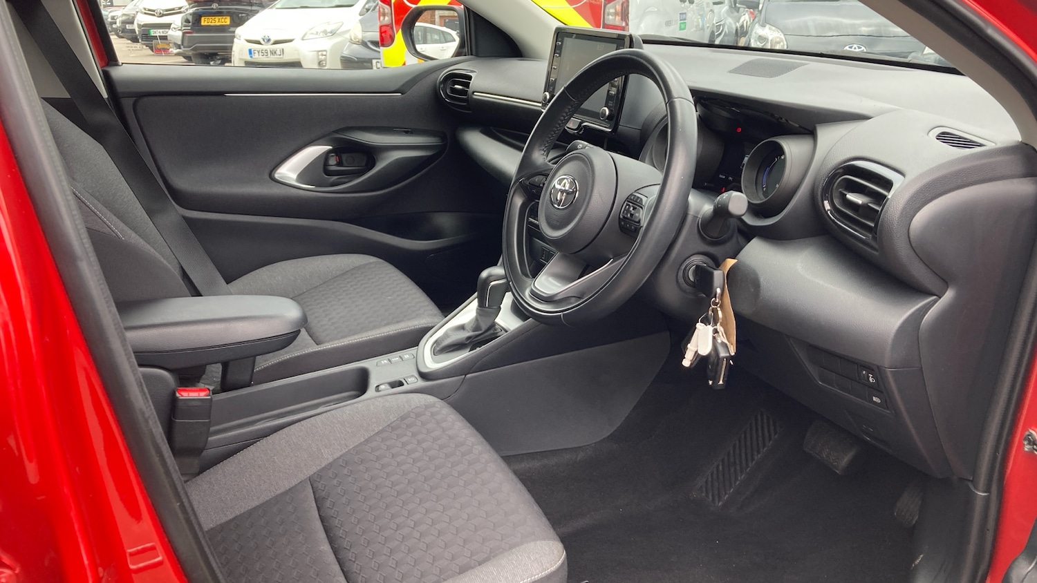 Used Toyota Yaris 2022 for sale - 76040607: Photo 11