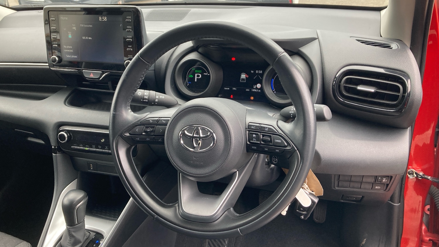 Used Toyota Yaris 2022 for sale - 76040607: Photo 8