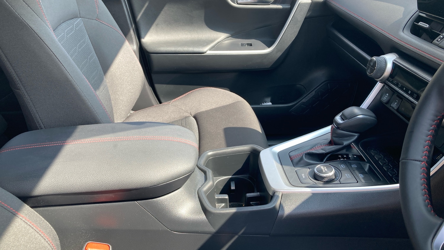 Used Toyota RAV4 2025 for sale - 76694190: Photo 32