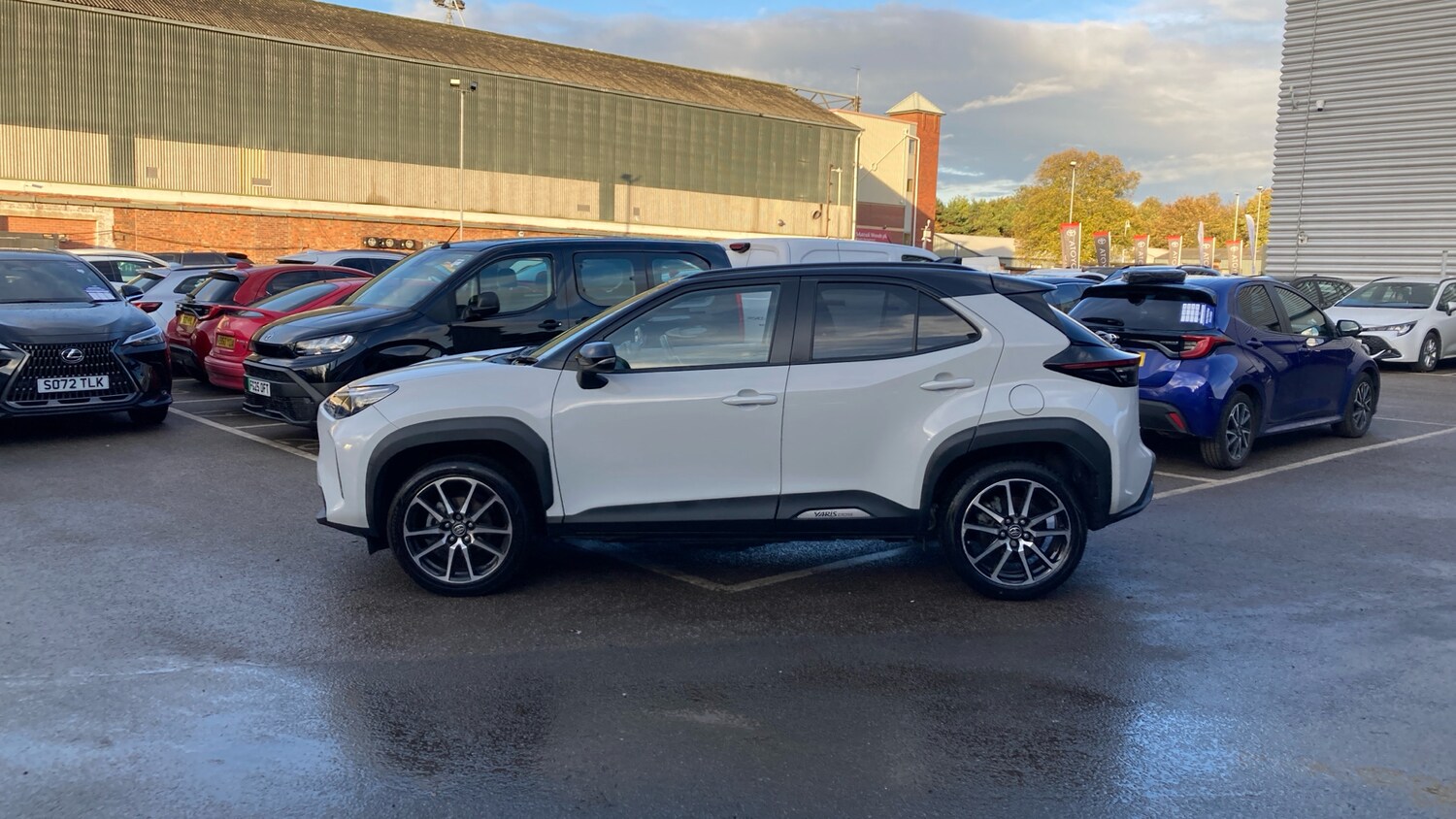 Used Toyota Yaris Cross 2023 for sale - 76554146: Photo 17