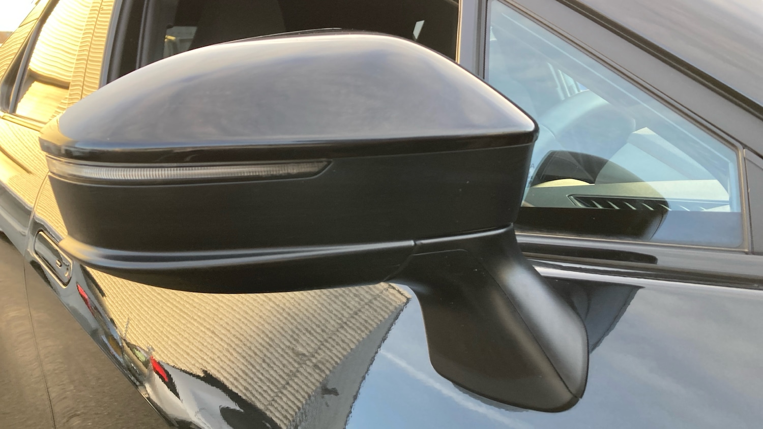 Used Toyota C-HR 2024 for sale - 77085423: Photo 32