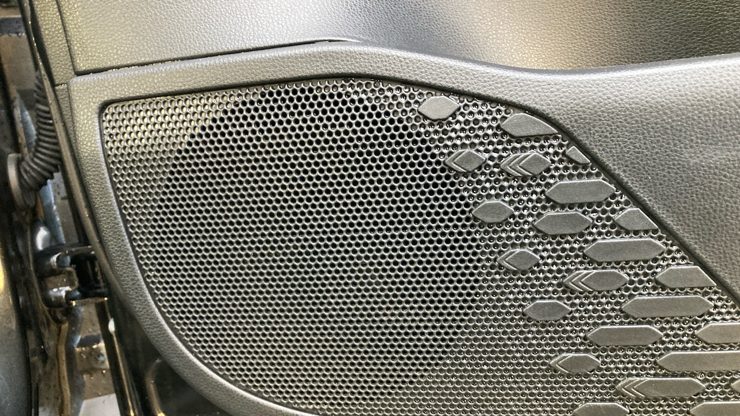 Used Toyota C-HR 2024 for sale - 77085423: Photo 34