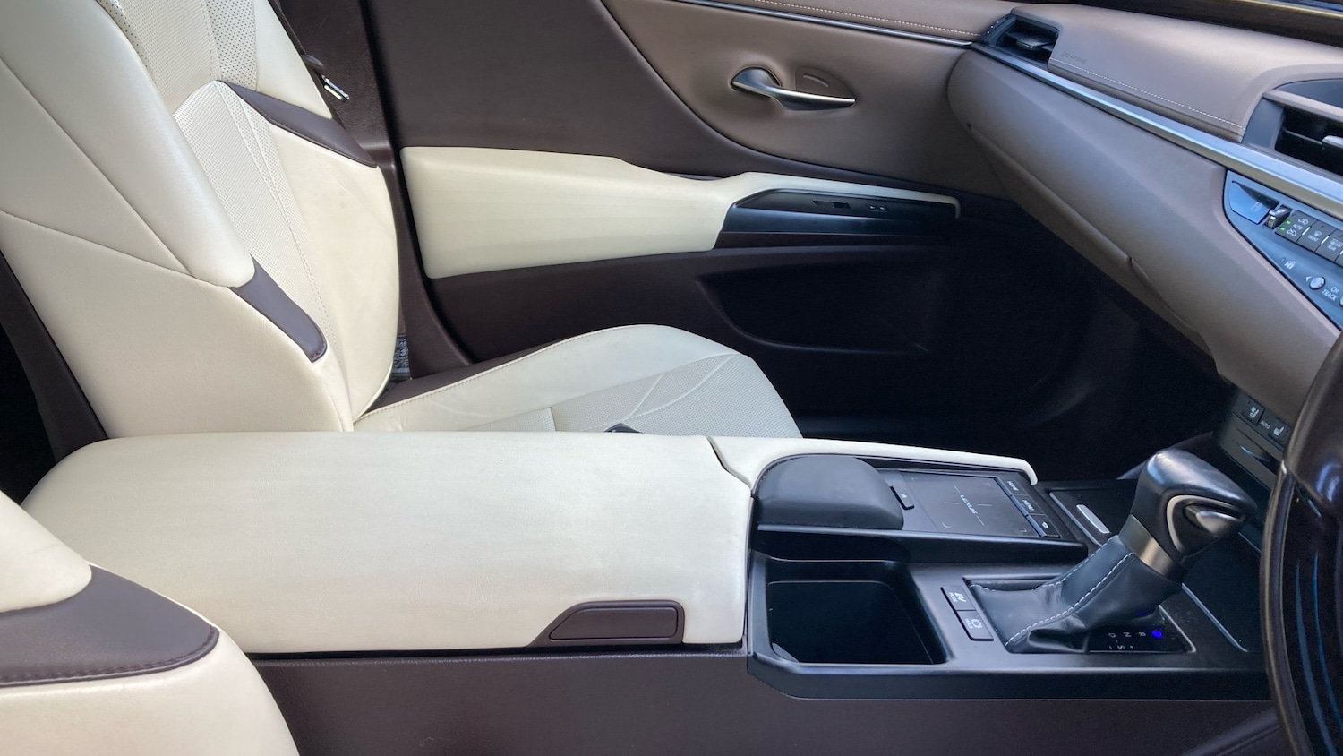 Used Lexus ES 2020 for sale - 76891965: Photo 43