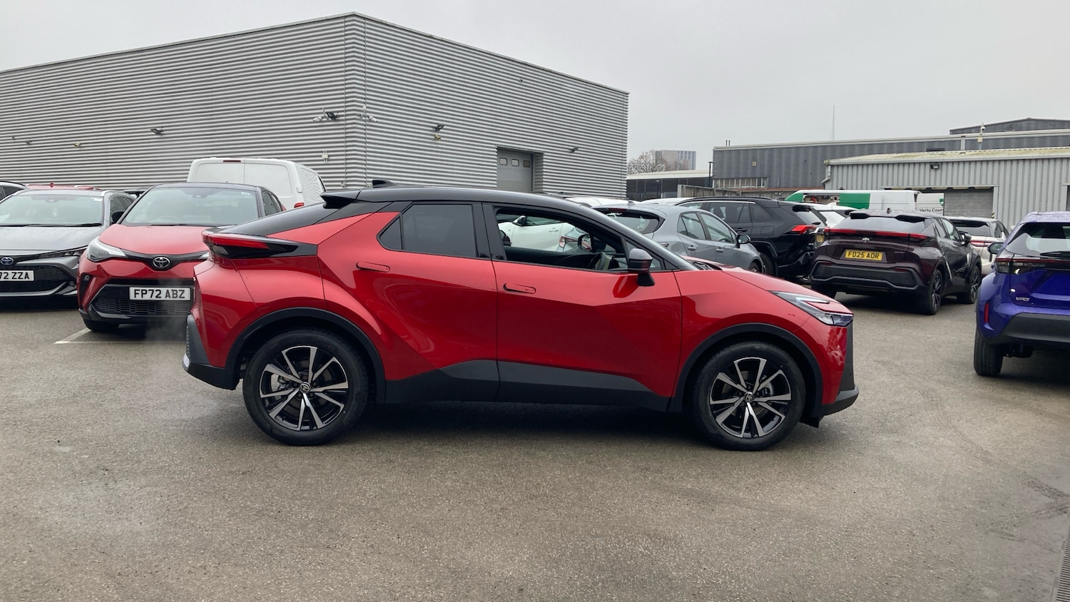 Used Toyota C-HR 2025 for sale - 76583188: Photo 16