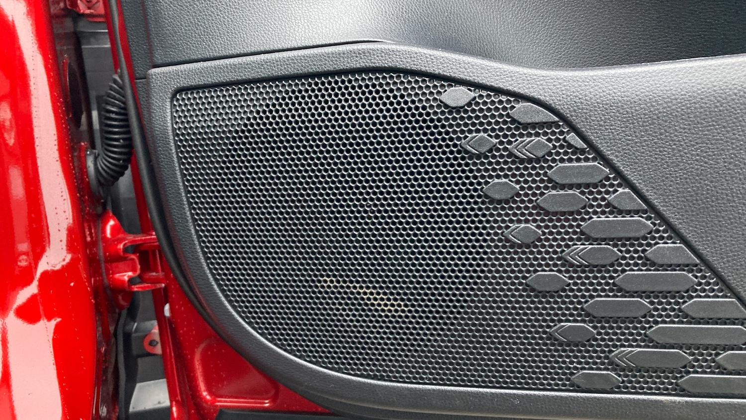 Used Toyota C-HR 2025 for sale - 76583188: Photo 34