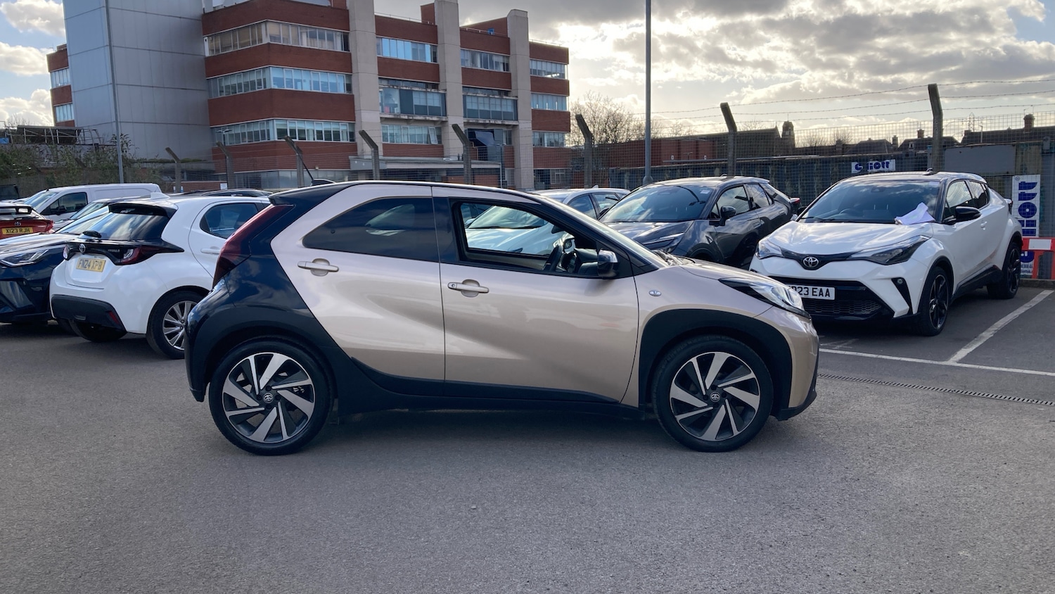 Used Toyota Aygo X 2023 for sale - 78038551: Photo 16