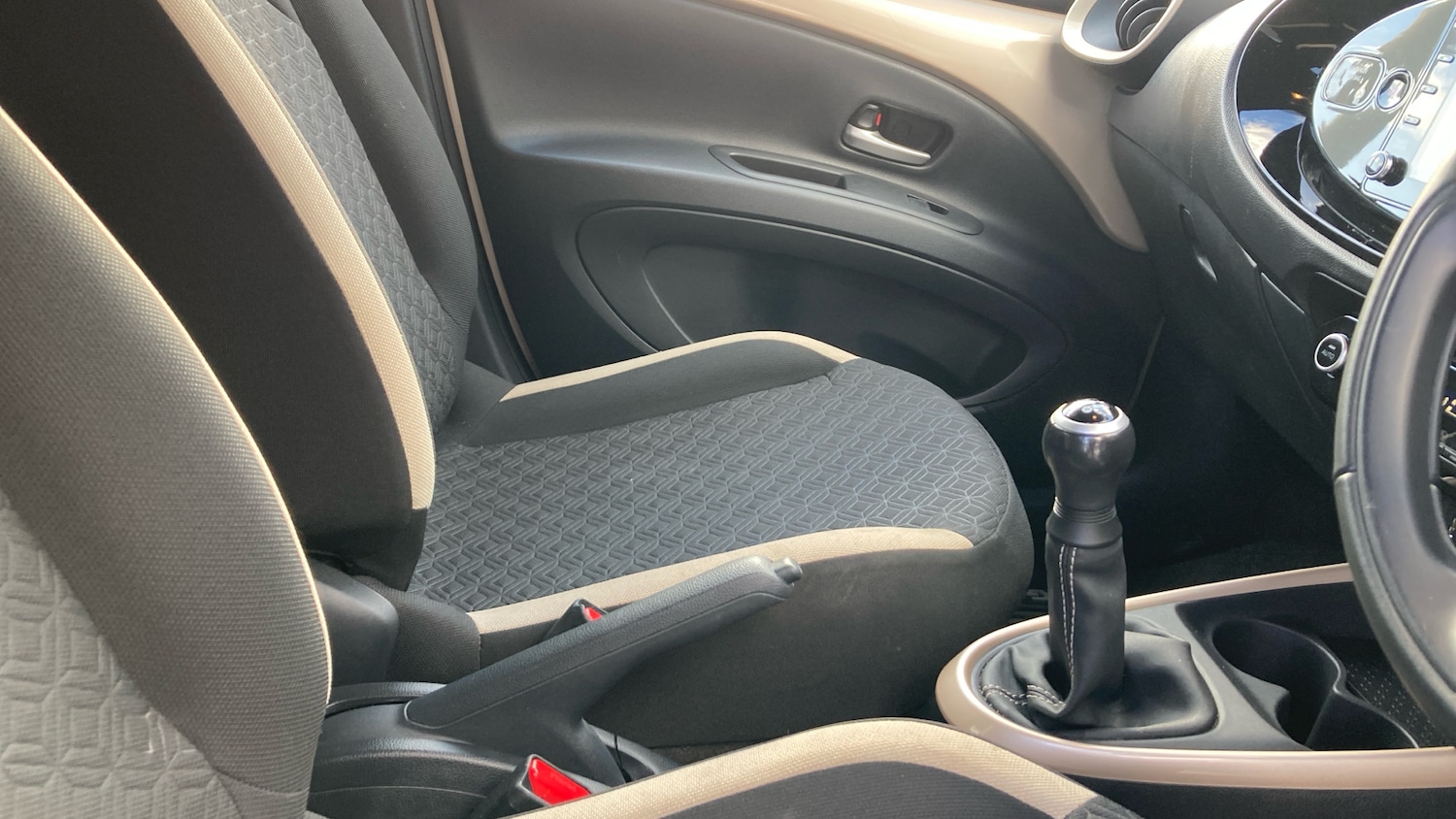 Used Toyota Aygo X 2023 for sale - 78038551: Photo 35