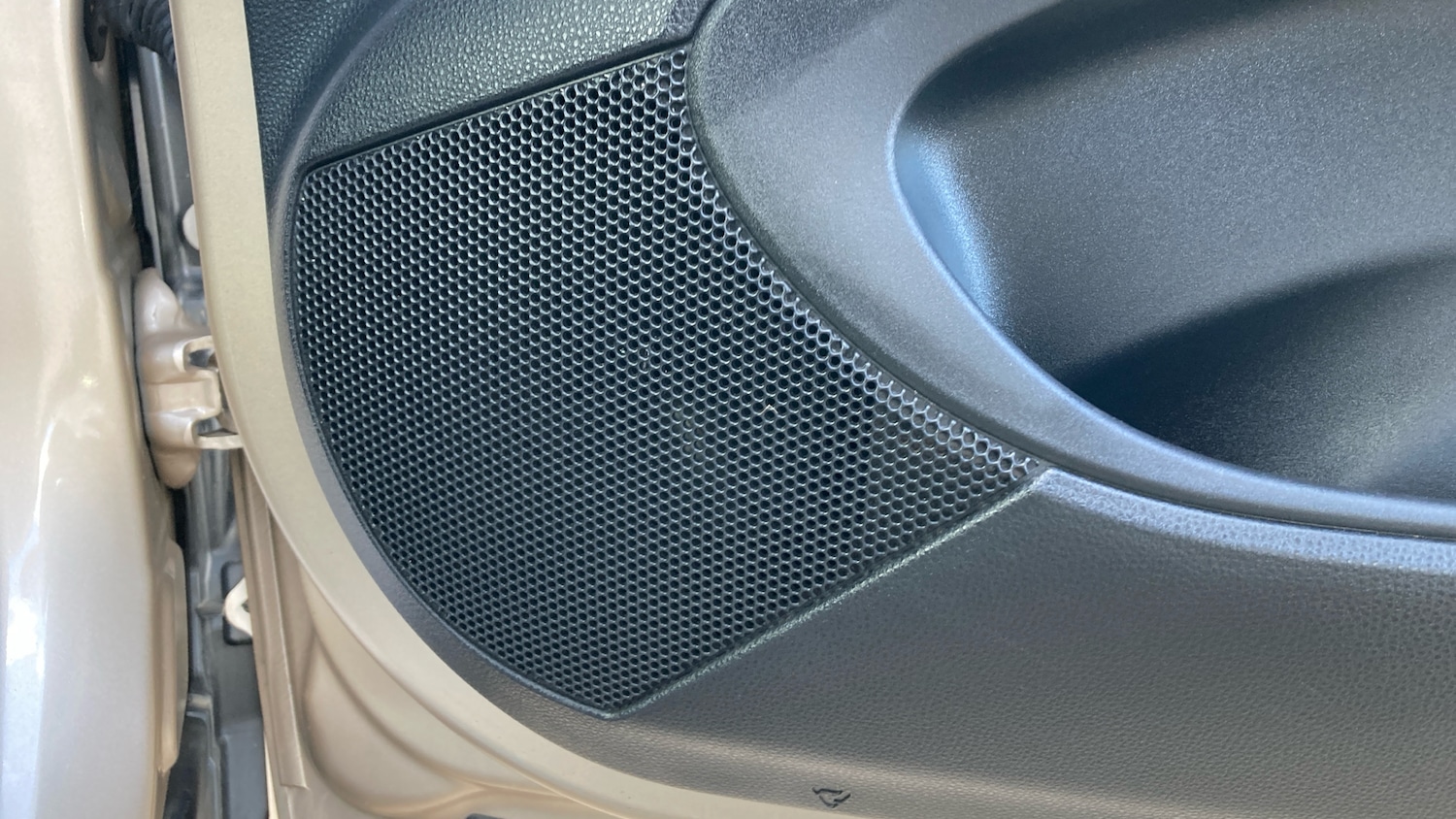 Used Toyota Aygo X 2023 for sale - 78038551: Photo 37