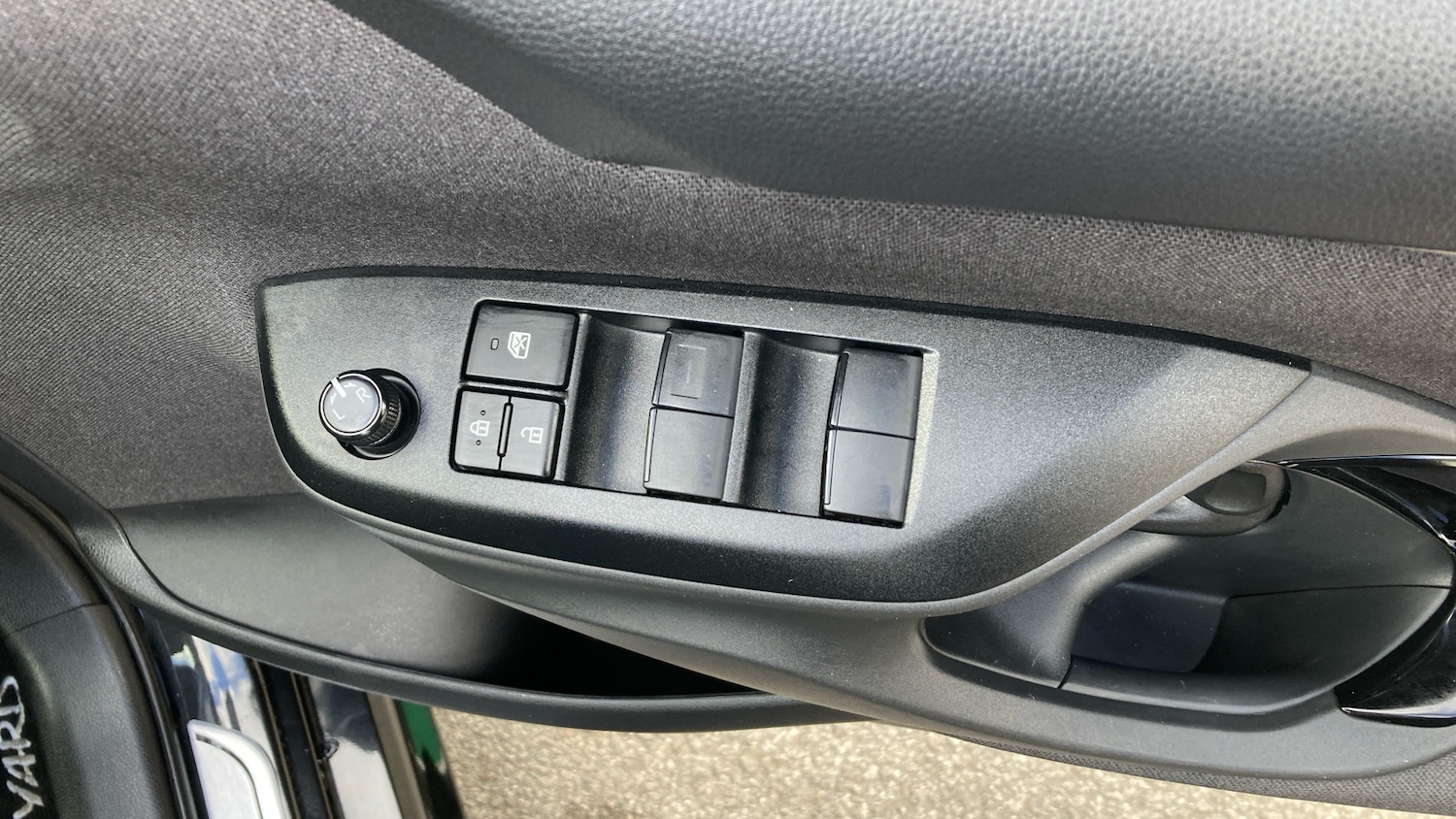 Used Toyota Yaris 2025 for sale - 77025240: Photo 31