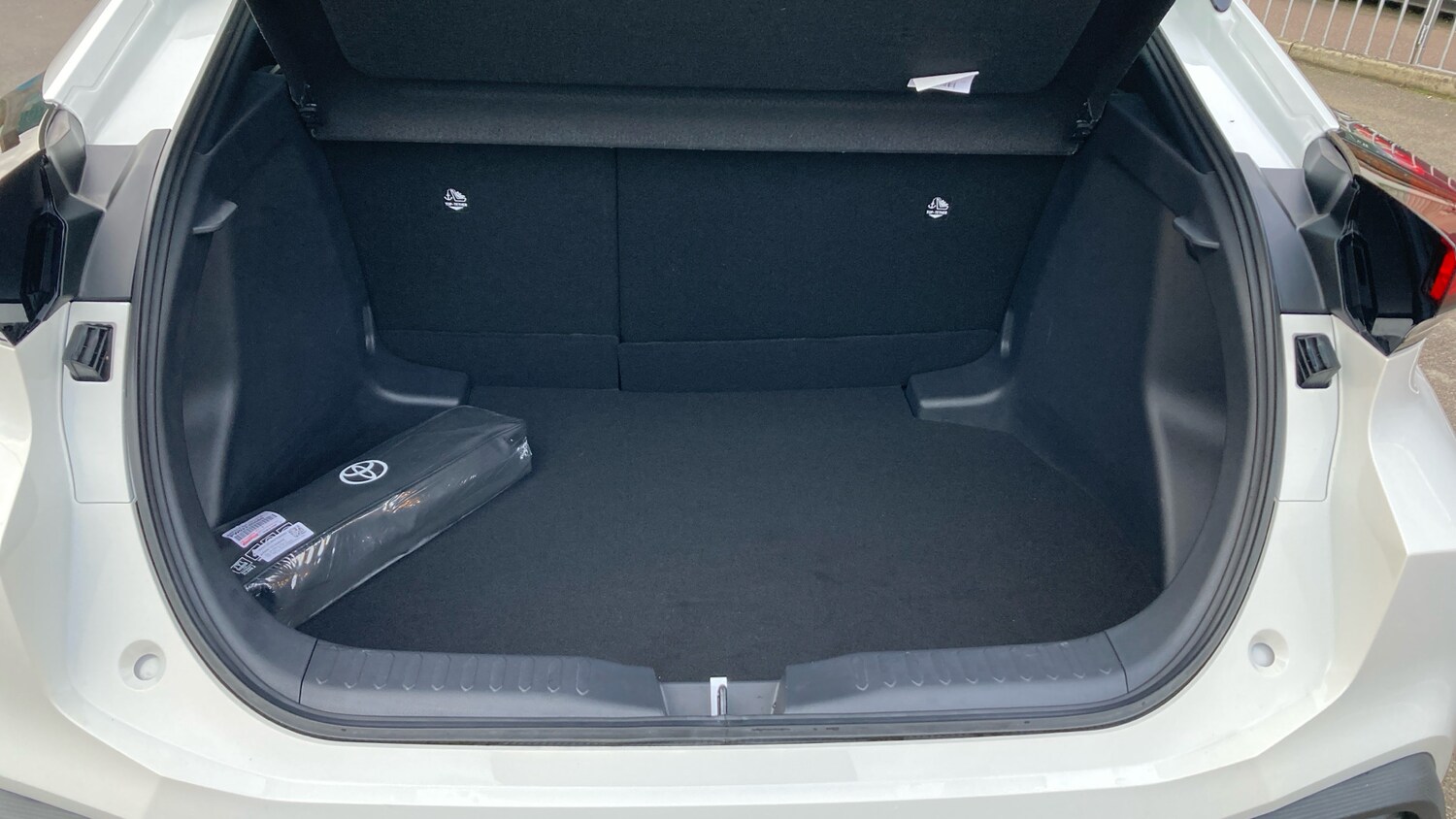 Used Toyota C-HR 2025 for sale - 78223185: Photo 14