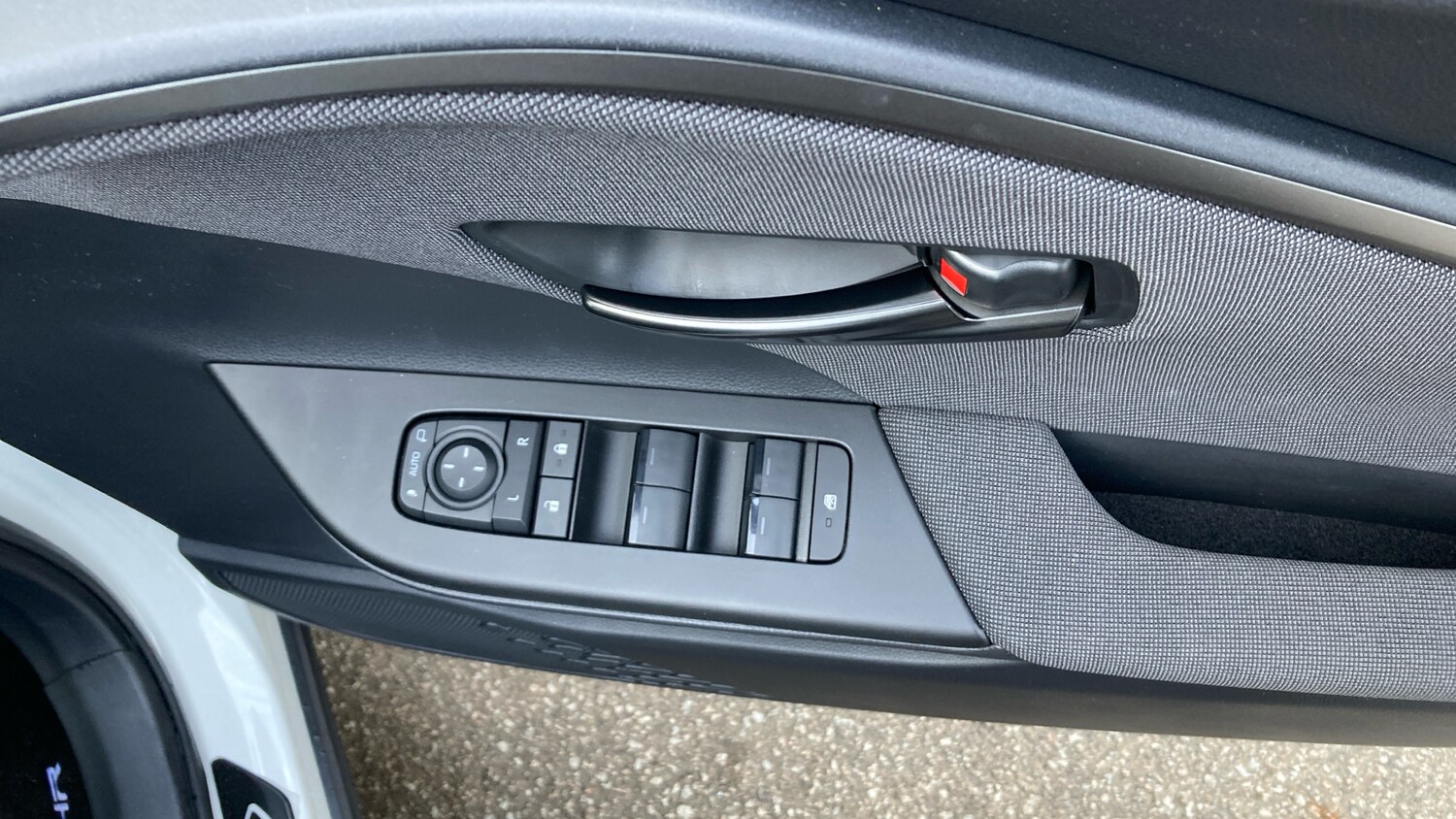 Used Toyota C-HR 2025 for sale - 78223185: Photo 33