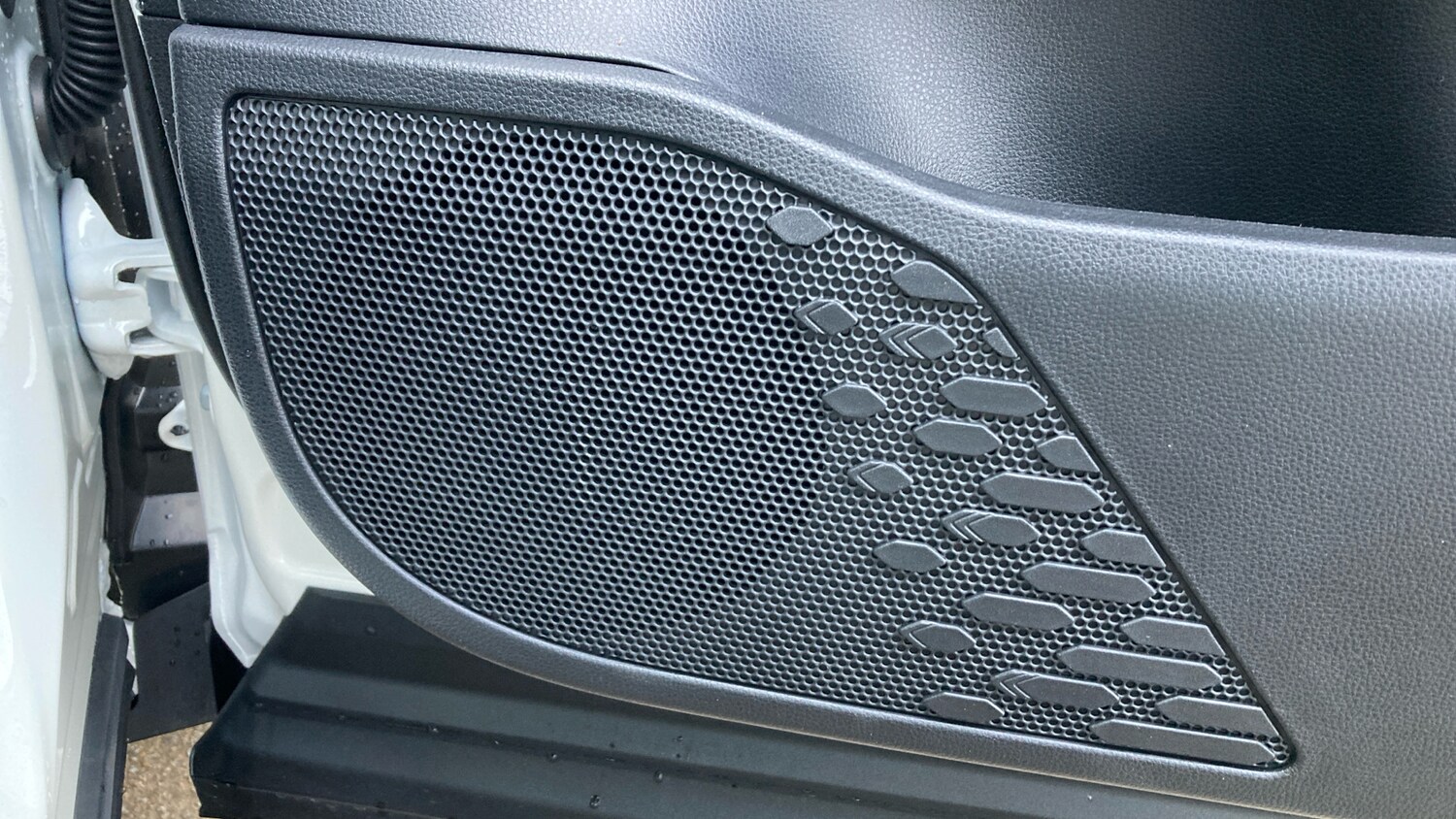 Used Toyota C-HR 2025 for sale - 78223185: Photo 34