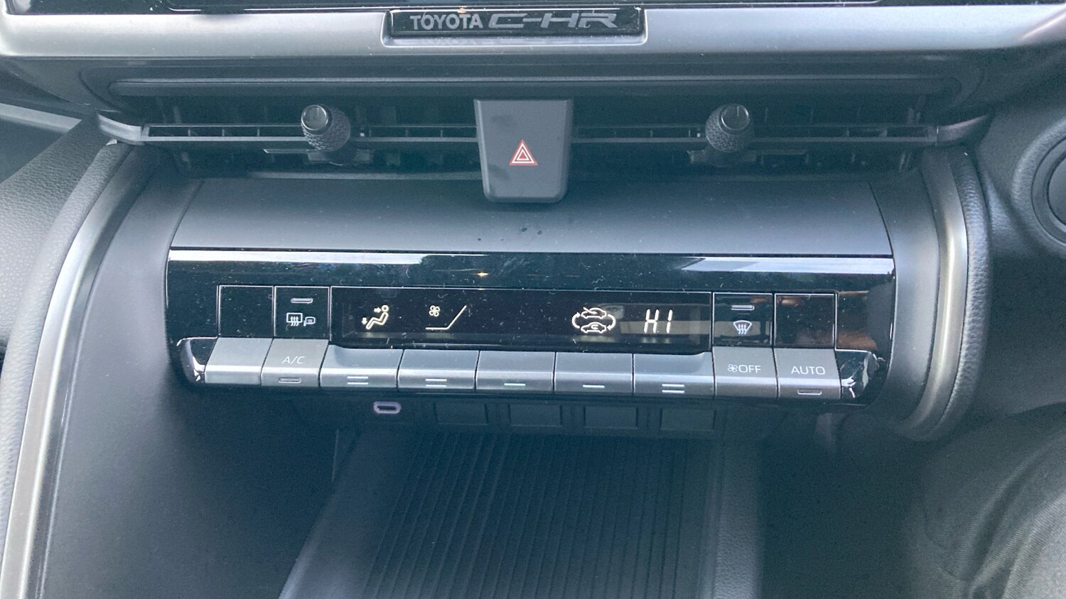 Used Toyota C-HR 2025 for sale - 78223185: Photo 39