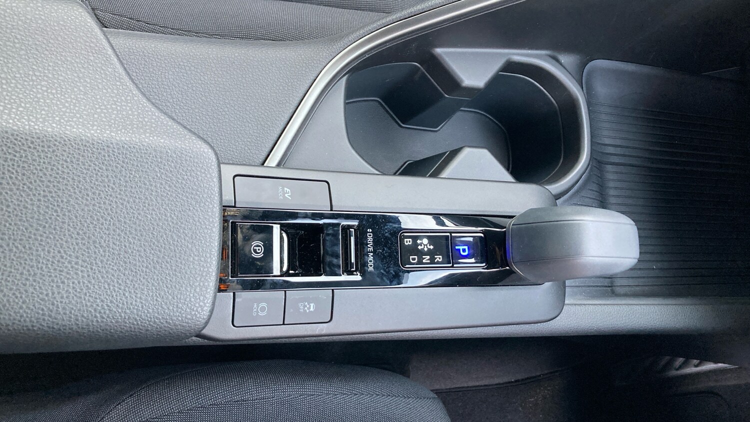 Used Toyota C-HR 2025 for sale - 78223185: Photo 40