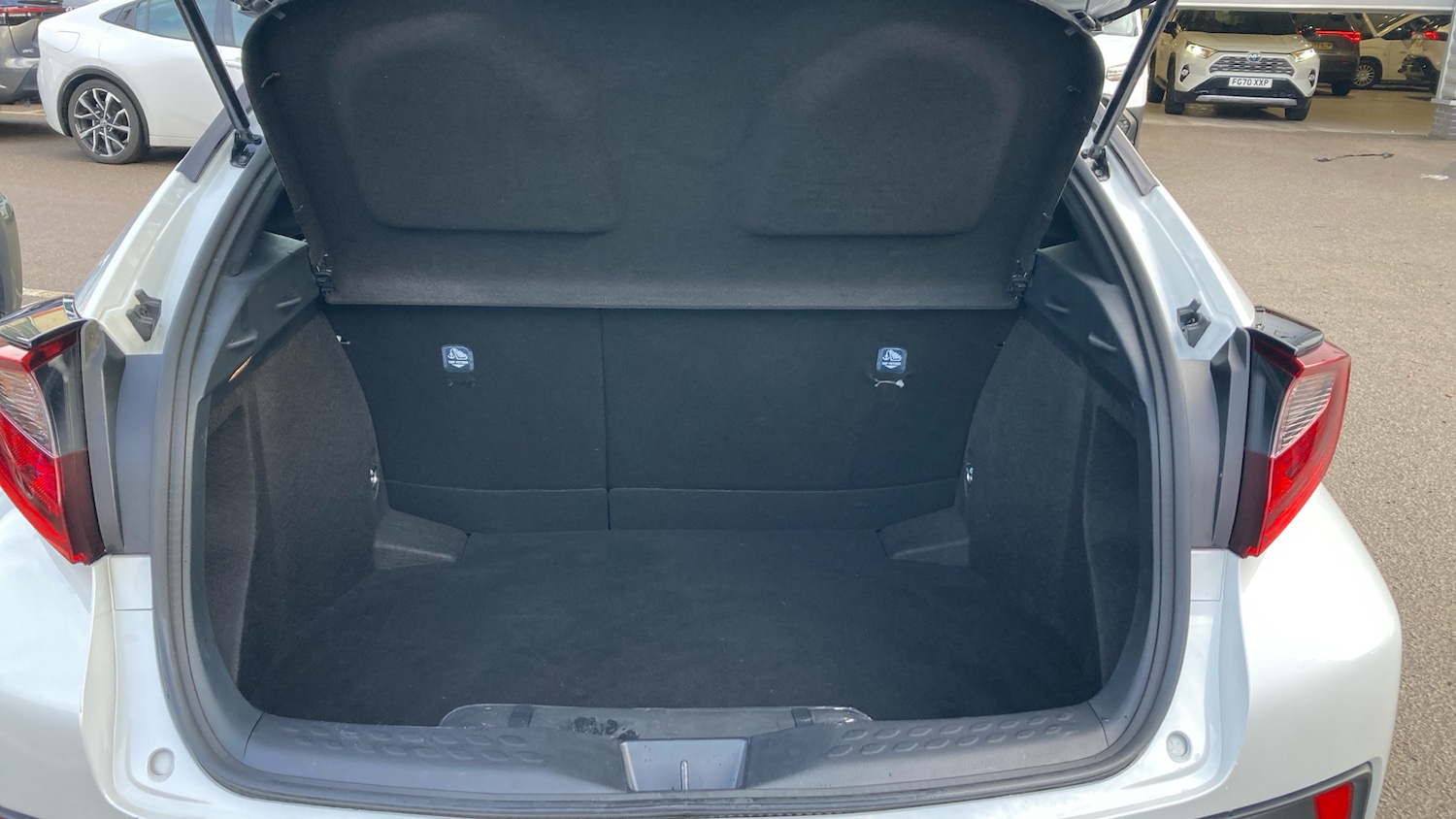 Used Toyota C-HR 2022 for sale - 76945321: Photo 14